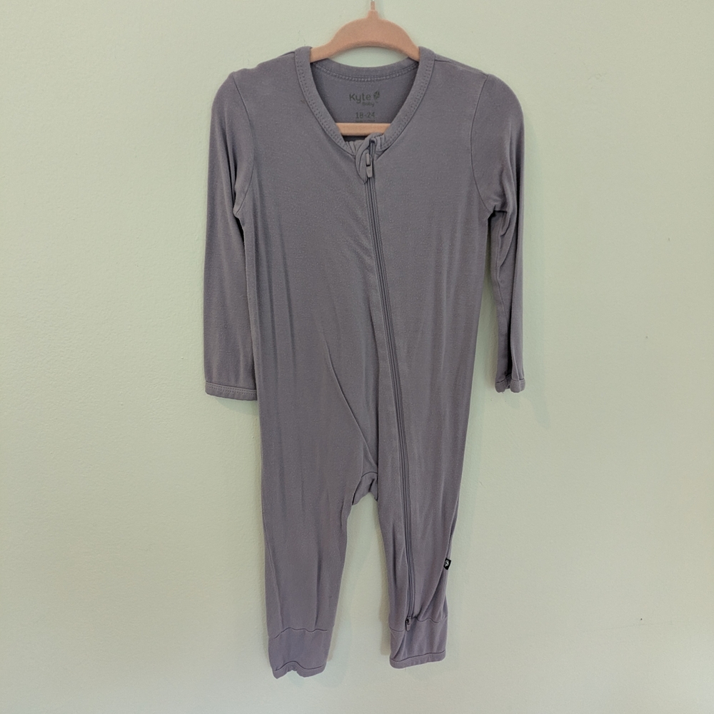 Kyte BABY Lavender Zip-Up Onesie